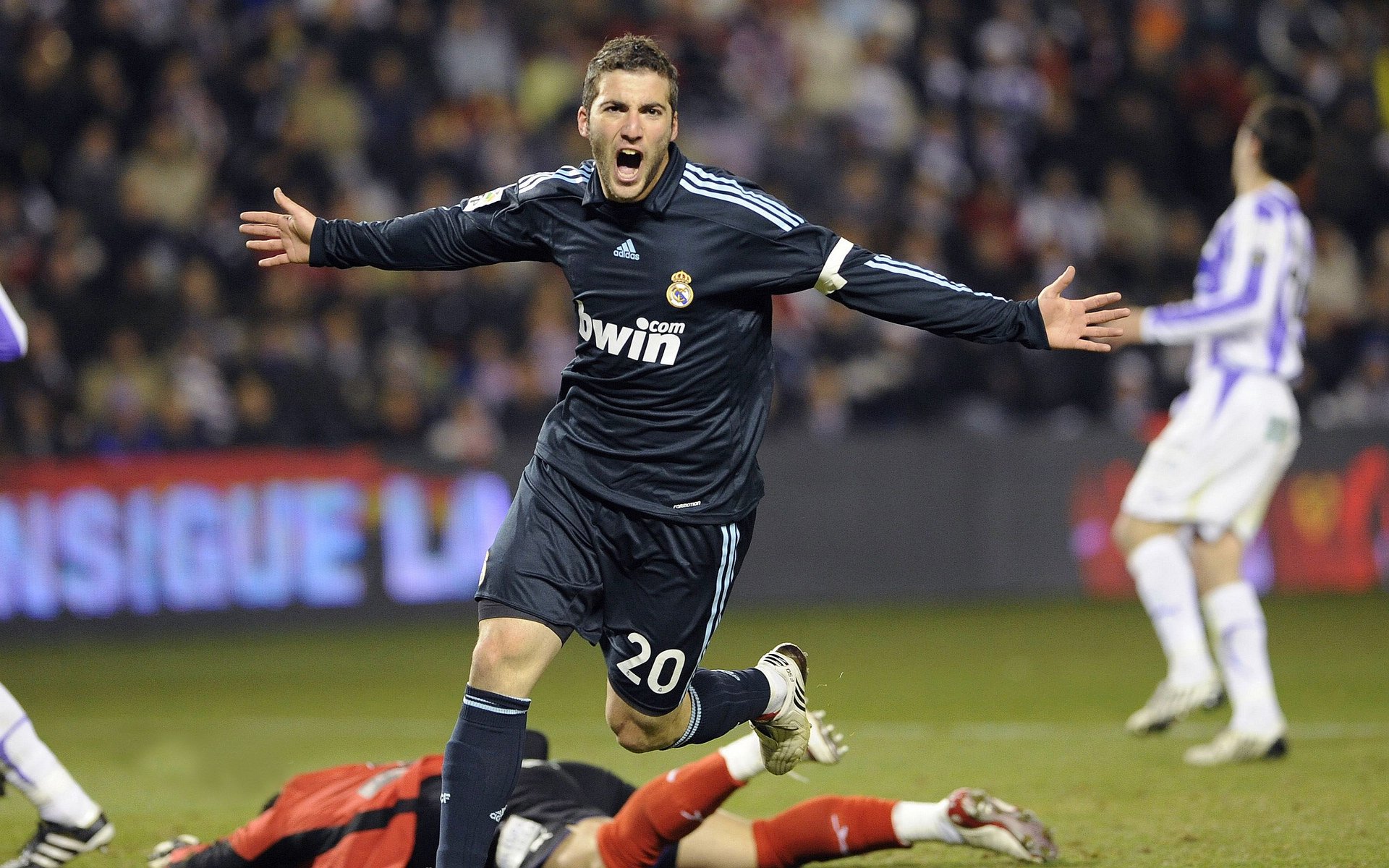 开云体育下载入口-上海申花主场失利,球队前景堪忧,上海申花球队怎么样